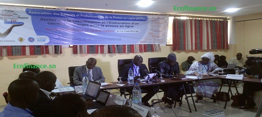 Au milieu, Ibrahima L. Faye, président Appel à côté de Yakham Mbaye, secrétaire d'Etat à la Communication et El H. Hamidou Kassé, ministre en charge de la Communication du président de la République. Au milieu, Ibrahima L. Faye, président Appel à côté de Yakham Mbaye, secrétaire d'Etat à la Communication et El H. Hamidou Kassé, ministre en charge de la Communication du président de la République.