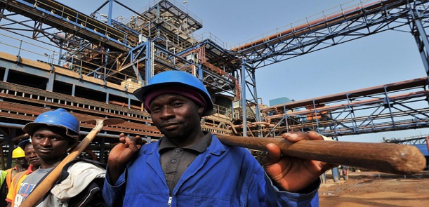 Cette industrie africaine est susceptible de rencontrer des difficultés financières. Cette industrie africaine est susceptible de rencontrer des difficultés financières.