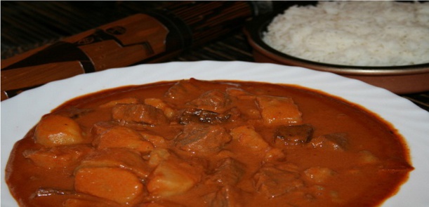 Ils ne produisent pas, mais les intermédiaires tirent plus de profit que les producteurs d’arachide. Ils ne produisent pas, mais les intermédiaires tirent plus de profit que les producteurs d’arachide.