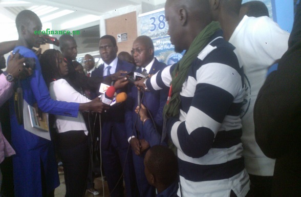 Le Dr Cheikh Kanté, à gauche, en compagnie du ministre de l'Economie maritime à la 38ième conseil de l'Agpaoc. Le Dr Cheikh Kanté, à gauche, en compagnie du ministre de l'Economie maritime à la 38ième conseil de l'Agpaoc.