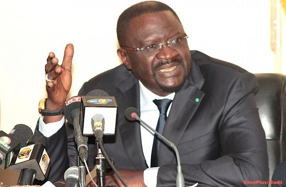 Papa Abdoulaye Seck, ministre sénégalais de l'Agriculture explique l'e-intrants agricoles subventionnés. Papa Abdoulaye Seck, ministre sénégalais de l'Agriculture explique l'e-intrants agricoles subventionnés.