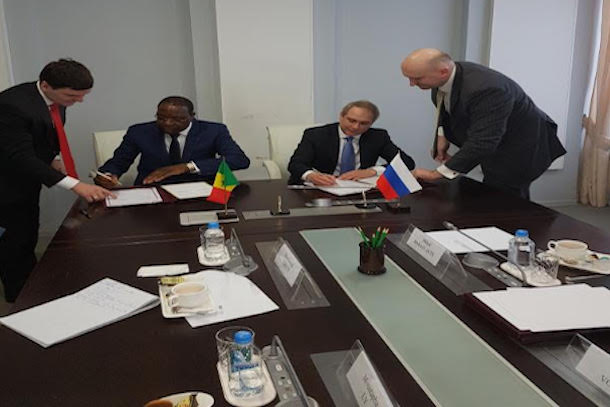 Coopération - Sénégal et Russie: Mankeur Ndiaye en séance de travail avec Oleg Ryasantsev Coopération - Sénégal et Russie: Mankeur Ndiaye en séance de travail avec Oleg Ryasantsev
