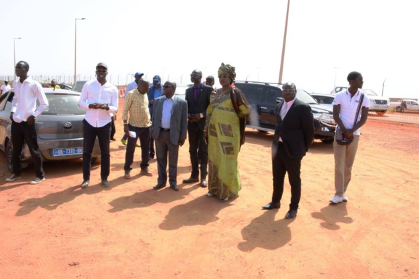Visite du Ministre de Tourisme et des Transports aériens à l'aéroport international Blaise Diagne de Diass (AIBD) Visite du Ministre de Tourisme et des Transports aériens à l'aéroport international Blaise Diagne de Diass (AIBD)