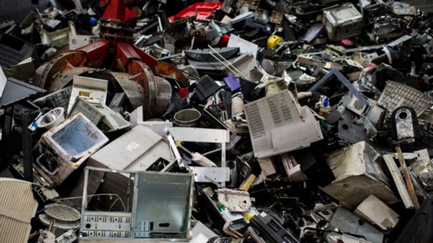 Déchets d'équipements électroniques: Un partenariat mondial pour aider les pays à faire face Déchets d'équipements électroniques: Un partenariat mondial pour aider les pays à faire face