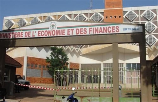 EMISSIONS SIMULTANEES DE BONS ET OBLIGATIONS DU TRESOR DU BURKINA: 30,066 milliards dans les coffres du trésor EMISSIONS SIMULTANEES DE BONS ET OBLIGATIONS DU TRESOR DU BURKINA: 30,066 milliards dans les coffres du trésor