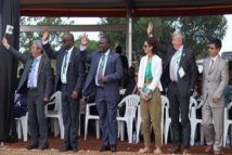 Les investisseurs français lorgnent sur l'Ouganda Par Charlotte Cosset Les investisseurs français lorgnent sur l'Ouganda Par Charlotte Cosset