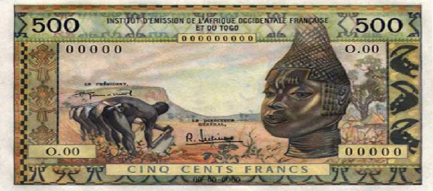 Le billet de 500 F, type 1874 est imprimé en noir sur fond crème.