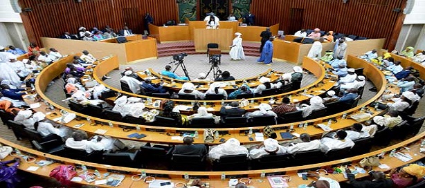 Création d’une commission d’enquête parlementaire relative à l’affaire dite des 94 milliards de F CFA.