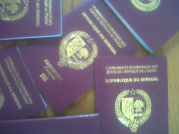 Espagne : Des sénégalais menacés de perdre leurs cartes de séjour faute de passeports en cours de validité. Espagne : Des sénégalais menacés de perdre leurs cartes de séjour faute de passeports en cours de validité.