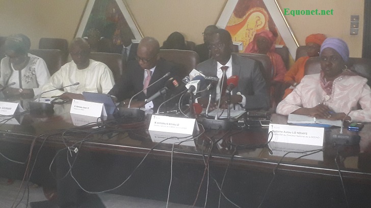 Au micro, Ahmadou Al Aminou Lô, directeur national de la Bceao pour le Sénégal.
