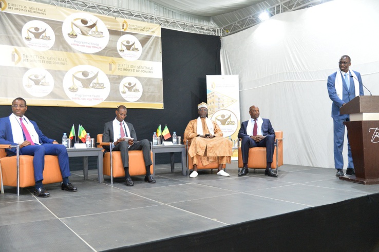 A la tribune, le directeur général de la DGID, Bassirou Samba Niass. A la tribune, le directeur général de la DGID, Bassirou Samba Niass.