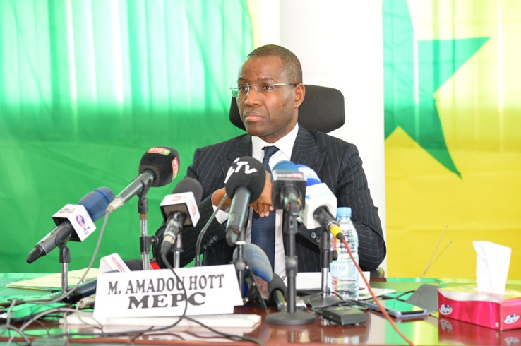 Amadou Hott ministre sénégalais de 'Economie du Plan et de la Coopération Amadou Hott ministre sénégalais de 'Economie du Plan et de la Coopération