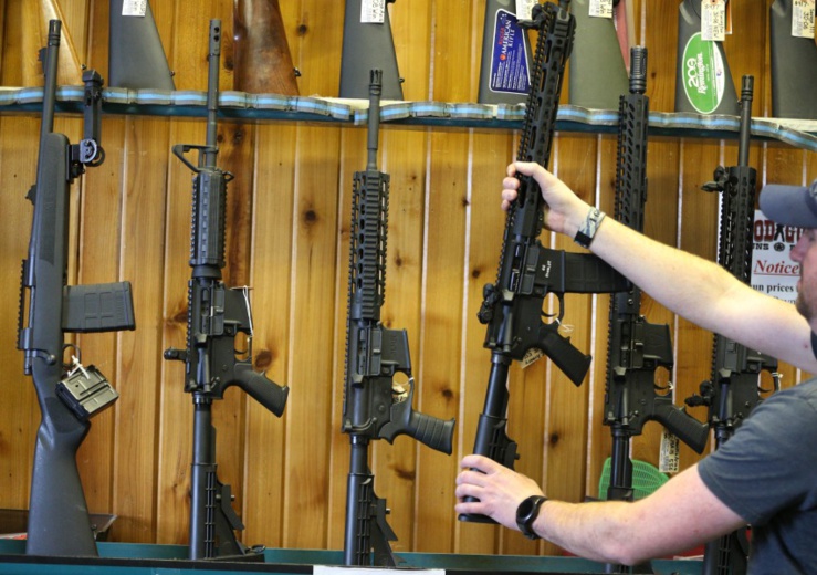 Vente d'armes aux Etats Unis d'Amérique.