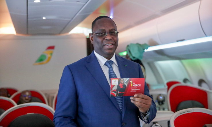 Macky Sall voyage avec Air Sénégal. Macky Sall voyage avec Air Sénégal.