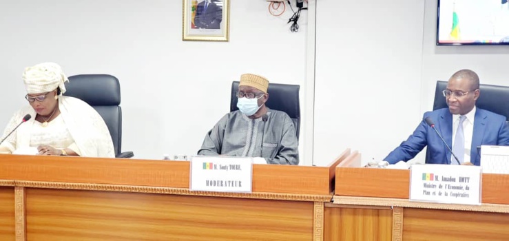 Amadou Hott s'exprimant au Haut conseil des collectivités territoriales. Amadou Hott s'exprimant au Haut conseil des collectivités territoriales.