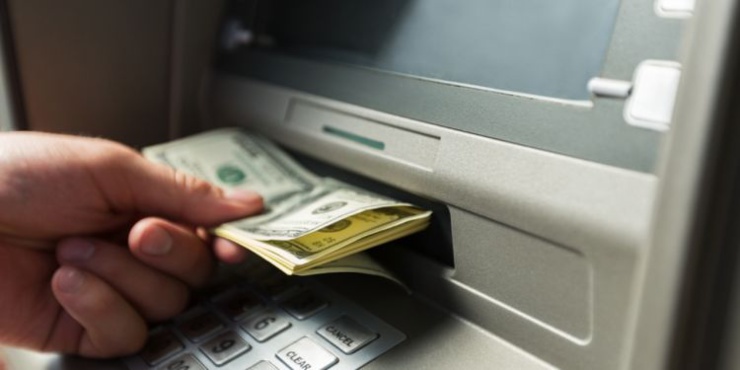 Les agences fournissent une aide temporaire aux organisations bancaires communautaires américaines.