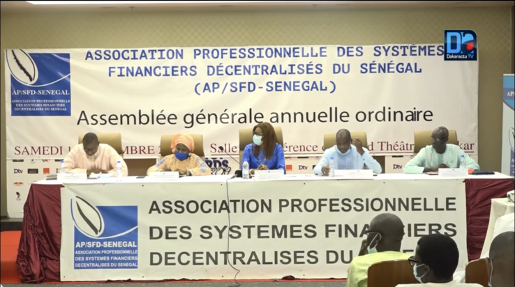 Ouverture de compte: les systèmes financiers décentralisés  communiquent-t-ils mieux que les banques ? Ouverture de compte: les systèmes financiers décentralisés  communiquent-t-ils mieux que les banques ?