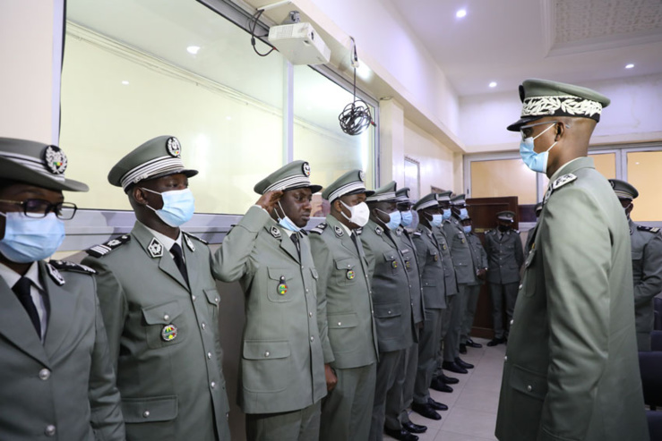 L'administration des douanes sénégalaises. L'administration des douanes sénégalaises.