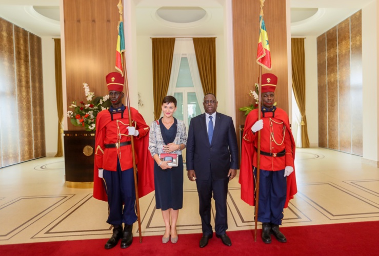 La représentante résident de l'Ue au palais de la République du Sénégal. La représentante résident de l'Ue au palais de la République du Sénégal.