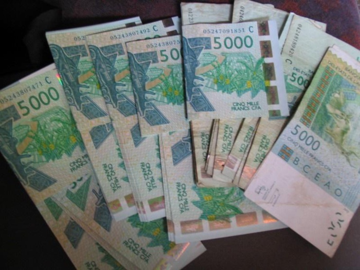 C’est faux : la bceao n’a apporté aucune modification à la gamme actuelle des billets de banque C’est faux : la bceao n’a apporté aucune modification à la gamme actuelle des billets de banque