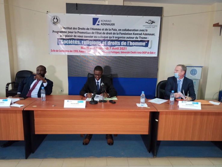 A droite, Ingo Badoreck, directeur régional du Programme pour la promotion de l’Etat de droit en Afrique subsaharienne de la Fondation Konrad Adenauer (image d'archive).
