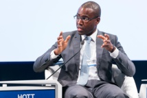 Amadou Hott, ministre sénégalais de l'Economie, du Plan et de la Coopération. Amadou Hott, ministre sénégalais de l'Economie, du Plan et de la Coopération.