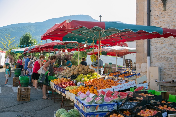 les indicateurs économiques signalent un ralentissement de la croissance en début d'année les indicateurs économiques signalent un ralentissement de la croissance en début d'année