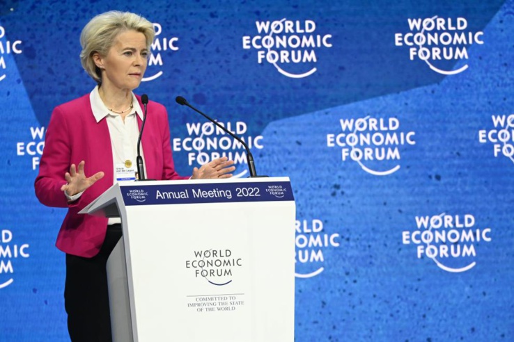 le président de la ce, von der leyen, condamne le 