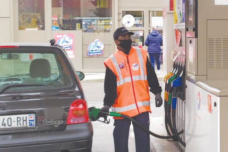 persistance des chocs exogènes : le sénégal poussé à revoir à la hausse le prix à la pompe du supercarburant. persistance des chocs exogènes : le sénégal poussé à revoir à la hausse le prix à la pompe du supercarburant.