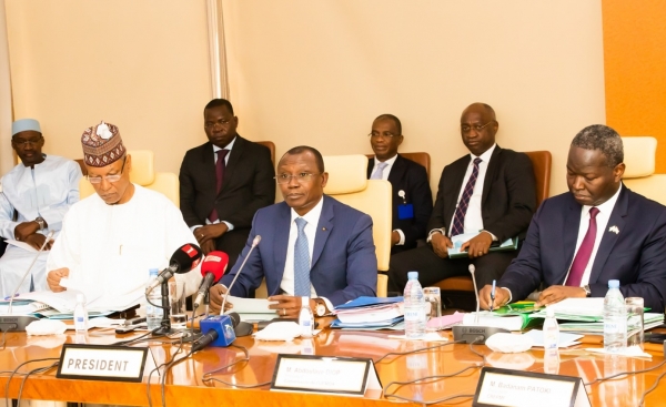 les états de l'uemoa inviter à continuer de renforcer les mesures visant à limiter l’impact de la hausse des prix et à préserver le pouvoir d’achat des populations les états de l'uemoa inviter à continuer de renforcer les mesures visant à limiter l’impact de la hausse des prix et à préserver le pouvoir d’achat des populations