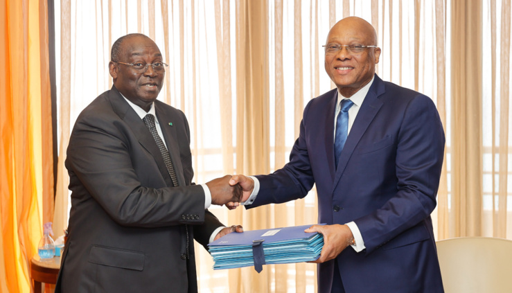 bceao : l'ivoirien jean-claude kassi brou entre en fonction bceao : l'ivoirien jean-claude kassi brou entre en fonction