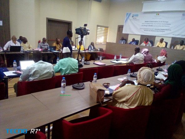 Cérémonie d'ouverture de l'atelier d’information et de partage organisé vendredi dernier par le ministère du Pétrole et des Energies (MPE) avec les membres du Collectif des journalistes économique du Sénégal (COJES).