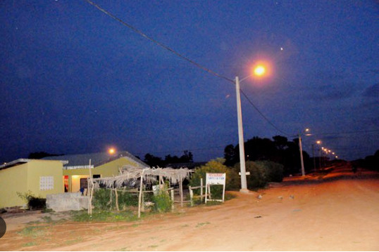 vélingara, sénégal :électrification du village de dialakégny vélingara, sénégal :électrification du village de dialakégny