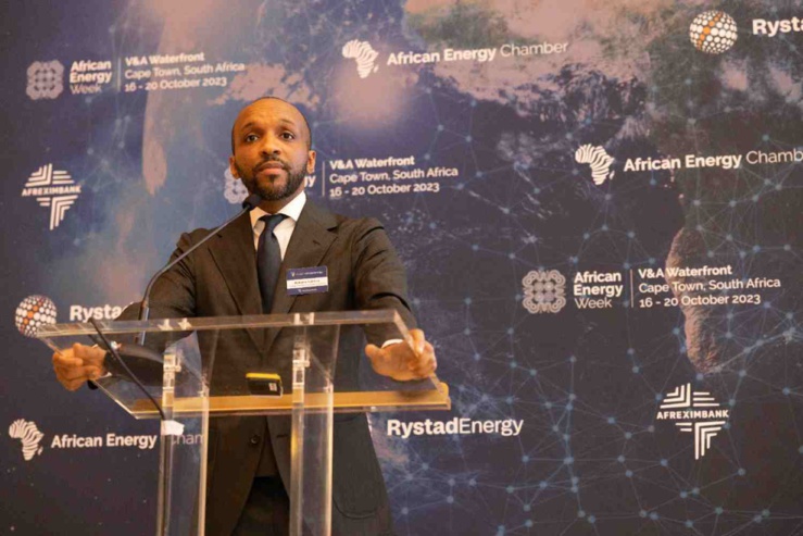 Mamadou Fall Kane, secrétaire permanent adjoint de COS Petrogaz, s'exprimant lors de la  réception Invest in African Energy  à Londres le 26 janvier - organisée par la  Chambre africaine de l'énergie. Mamadou Fall Kane, secrétaire permanent adjoint de COS Petrogaz, s'exprimant lors de la  réception Invest in African Energy  à Londres le 26 janvier - organisée par la  Chambre africaine de l'énergie.