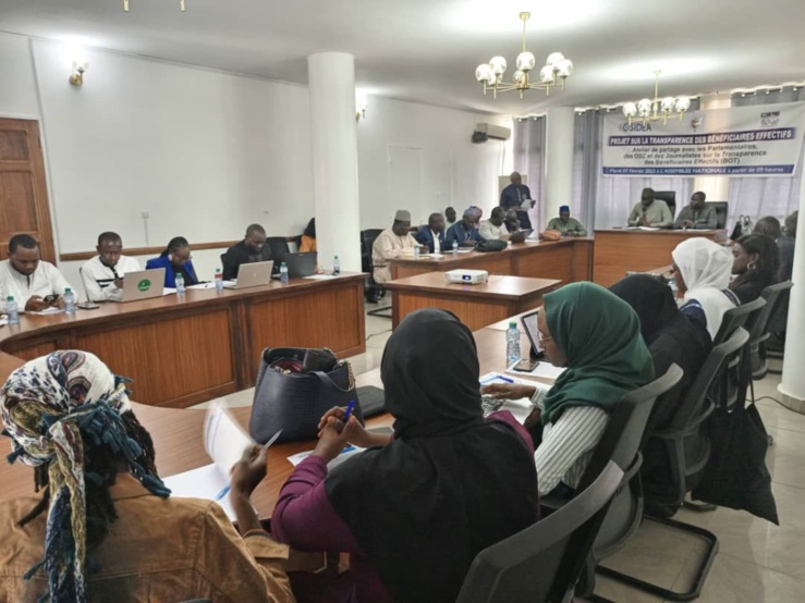 Atelier de partage avec les parlementaires, de la société civile et des journalistes sur la transparence des bénéficiaires effectifs. Atelier de partage avec les parlementaires, de la société civile et des journalistes sur la transparence des bénéficiaires effectifs.