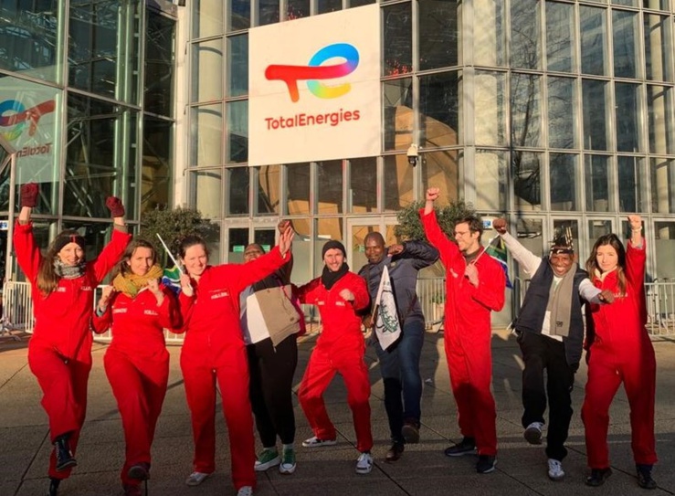 plans d'expansion pétrole et gaz de totalenergies : ferme opposition de la société civile plans d'expansion pétrole et gaz de totalenergies : ferme opposition de la société civile