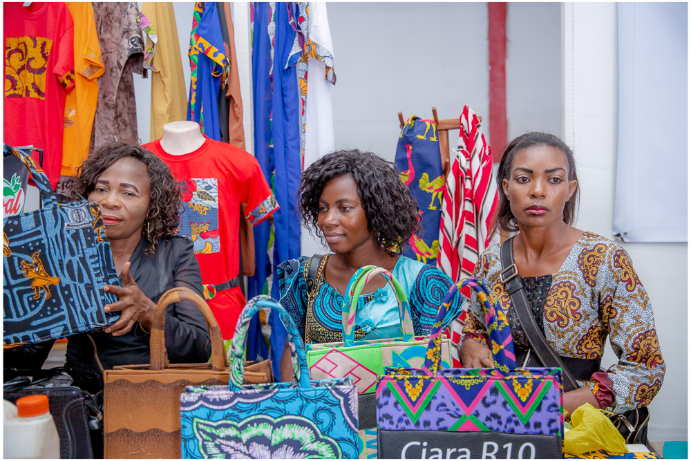 IFC et le Groupe Baobab renforcent leur partenariat pour accroitre l’accès au financement pour les petites entreprises et les femmes entrepreneures au Burkina Faso, en Côte d’Ivoire, à Madagascar, au Mali, en RDC et au Sénégal
