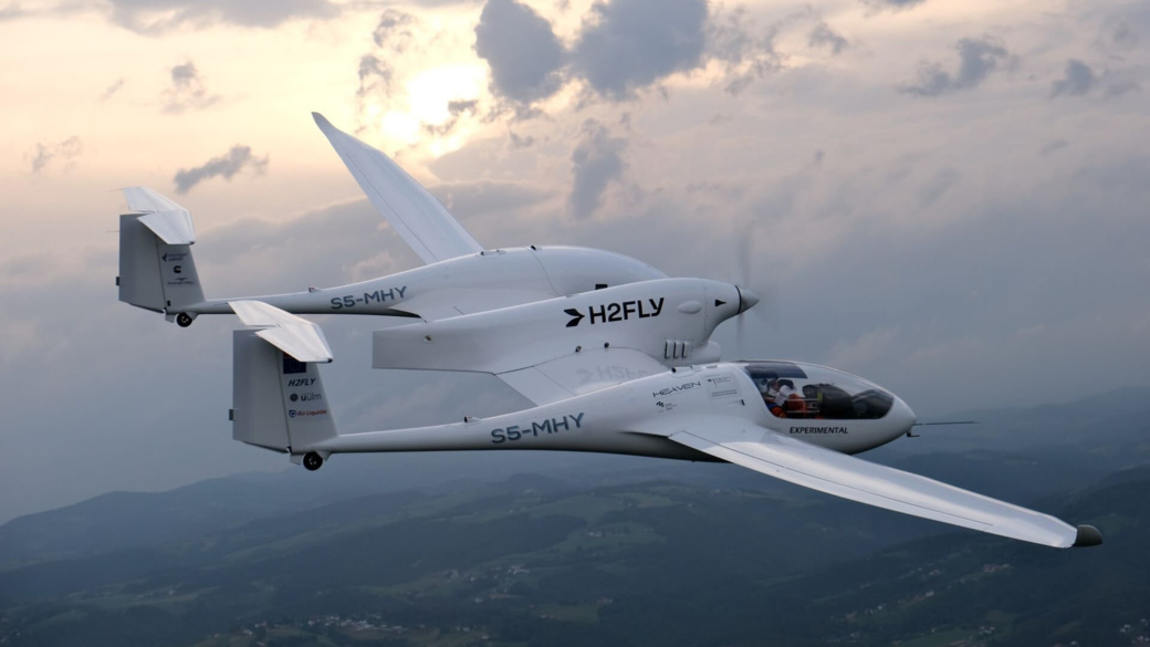L'avion de démonstration HY4 à hydrogène-électrique a décollé de Maribor, en Slovénie, pour plusieurs essais en vol Photo de : H2FLY L'avion de démonstration HY4 à hydrogène-électrique a décollé de Maribor, en Slovénie, pour plusieurs essais en vol Photo de : H2FLY