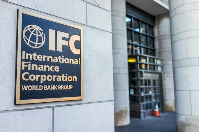 La Société financière internationale (IFC) est la branche du secteur privé du Groupe de la Banque mondiale. La Société financière internationale (IFC) est la branche du secteur privé du Groupe de la Banque mondiale.