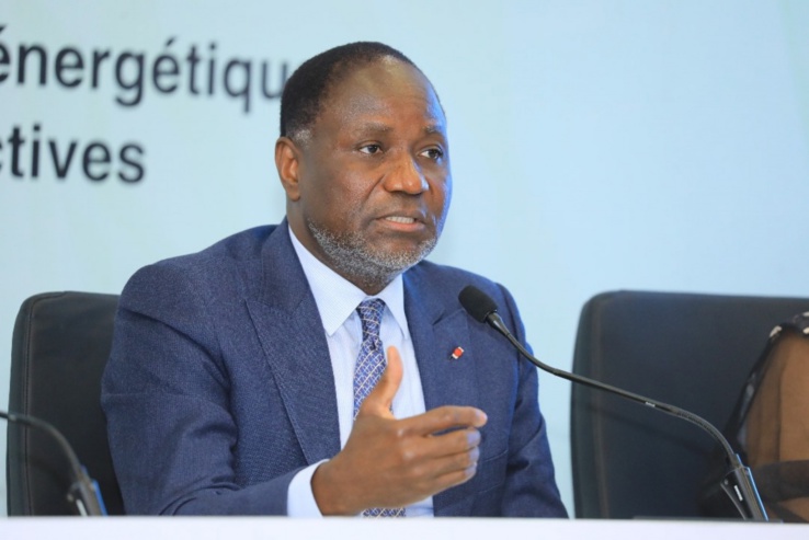 Le Ministre ivoirien du Pétrole et de l'Énergie, M. Sangafowa-Coulibaly. Le Ministre ivoirien du Pétrole et de l'Énergie, M. Sangafowa-Coulibaly.