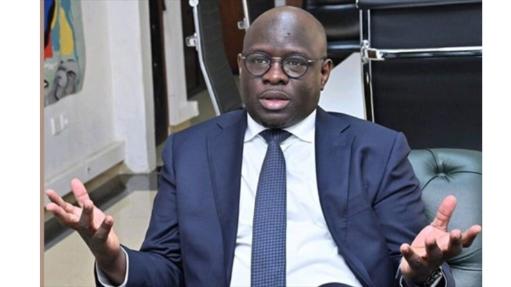 Cheikh Diba, ministre sénégalais des Finances et du Budget. Cheikh Diba, ministre sénégalais des Finances et du Budget.