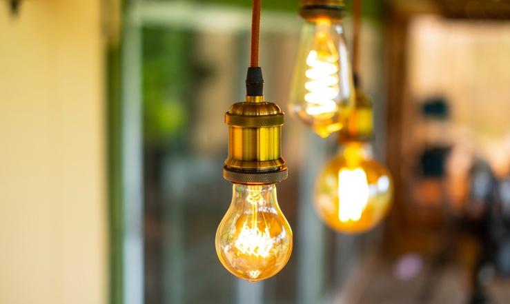 L'augmentation de la consommation d'électricité d'ici 2027 devrait être en moyenne d'environ 4 % par an, tirée par une utilisation croissante pour l'industrie, la climatisation, l'électrification et les centres de données. L'augmentation de la consommation d'électricité d'ici 2027 devrait être en moyenne d'environ 4 % par an, tirée par une utilisation croissante pour l'industrie, la climatisation, l'électrification et les centres de données.