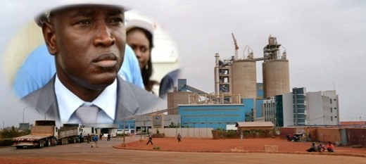 Aly Ngouille Ndiaye, ministre sénégalais en charge de l'Industrie. Aly Ngouille Ndiaye, ministre sénégalais en charge de l'Industrie.
