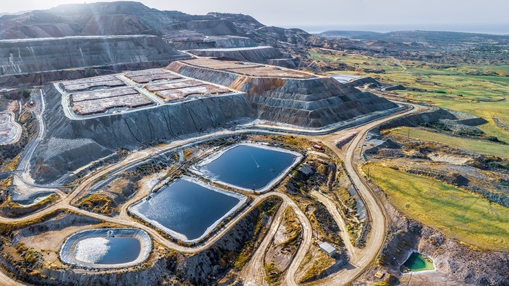 © Shutterstock/ Anna Kucherova | Skouriotissa, à Chypre, où l'extraction du cuivre remonte à près de 4 000 ans. © Shutterstock/ Anna Kucherova | Skouriotissa, à Chypre, où l'extraction du cuivre remonte à près de 4 000 ans.