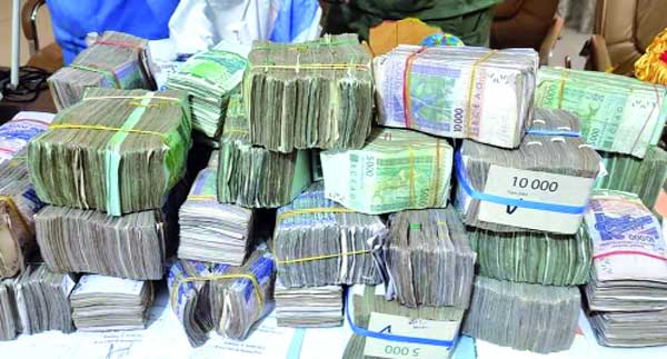 Le Sénégal accueille demain la 1ère réunion du Cadre de concertation sur la Lutte Anti-Blanchiment (CLAB) au titre de l'année 2025. Le Sénégal accueille demain la 1ère réunion du Cadre de concertation sur la Lutte Anti-Blanchiment (CLAB) au titre de l'année 2025.