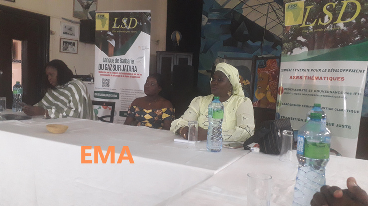 À Guet-Ndar, quartier emblématique des pêcheurs, les voix s’élèvent face à la raréfaction des ressources, les tensions sociales et l’émigration clandestine. À Guet-Ndar, quartier emblématique des pêcheurs, les voix s’élèvent face à la raréfaction des ressources, les tensions sociales et l’émigration clandestine.