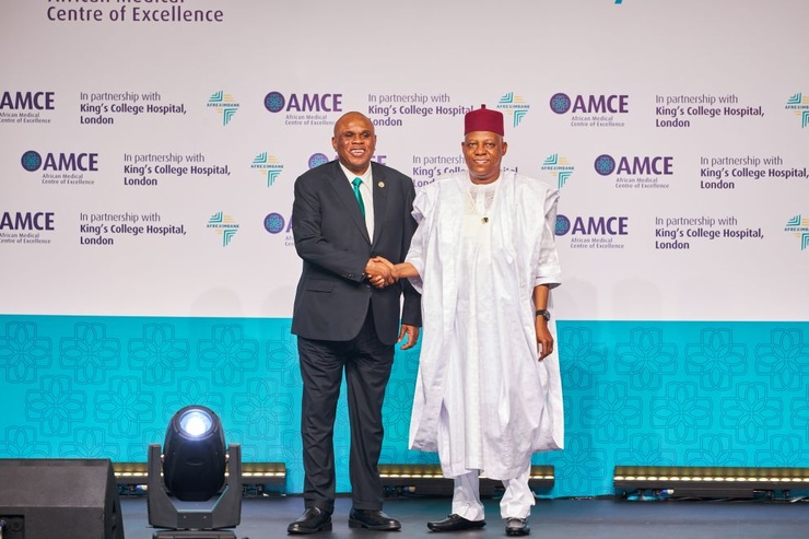 S.E. Kashim Shettima Mustapha (GCON), Vice-Président de la République Fédérale du Nigéria Prof Benedict Oramah (GCON), Président d'Afreximbank et du Conseil d'Administration de la Banque S.E. Kashim Shettima Mustapha (GCON), Vice-Président de la République Fédérale du Nigéria Prof Benedict Oramah (GCON), Président d'Afreximbank et du Conseil d'Administration de la Banque