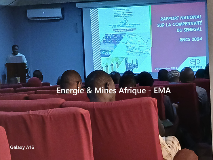 La compétitivité du Sénégal demeure fragile, inégalitaire et trop dépendante des dynamiques exogènes. La compétitivité du Sénégal demeure fragile, inégalitaire et trop dépendante des dynamiques exogènes.