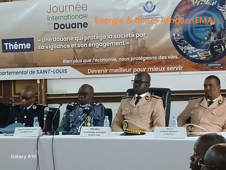 Cérémonie officielle de la Journée internationale des Douanes présidée par le gouverneur de Saint-Louis. Cérémonie officielle de la Journée internationale des Douanes présidée par le gouverneur de Saint-Louis.