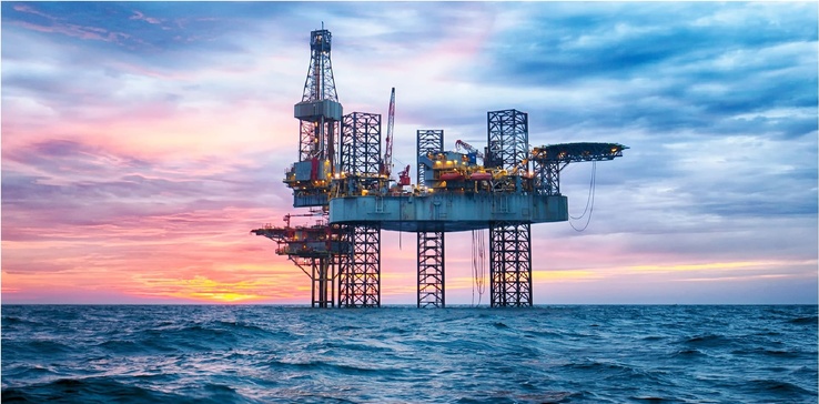 Les hydrocarbures, longtemps considérés comme une promesse lointaine, s’imposent désormais comme un acteur majeur. Les hydrocarbures, longtemps considérés comme une promesse lointaine, s’imposent désormais comme un acteur majeur.